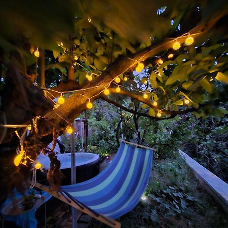 Lemon Garden Apartment-Hot Tub Jacuzzi Gjirokastër 外观 照片