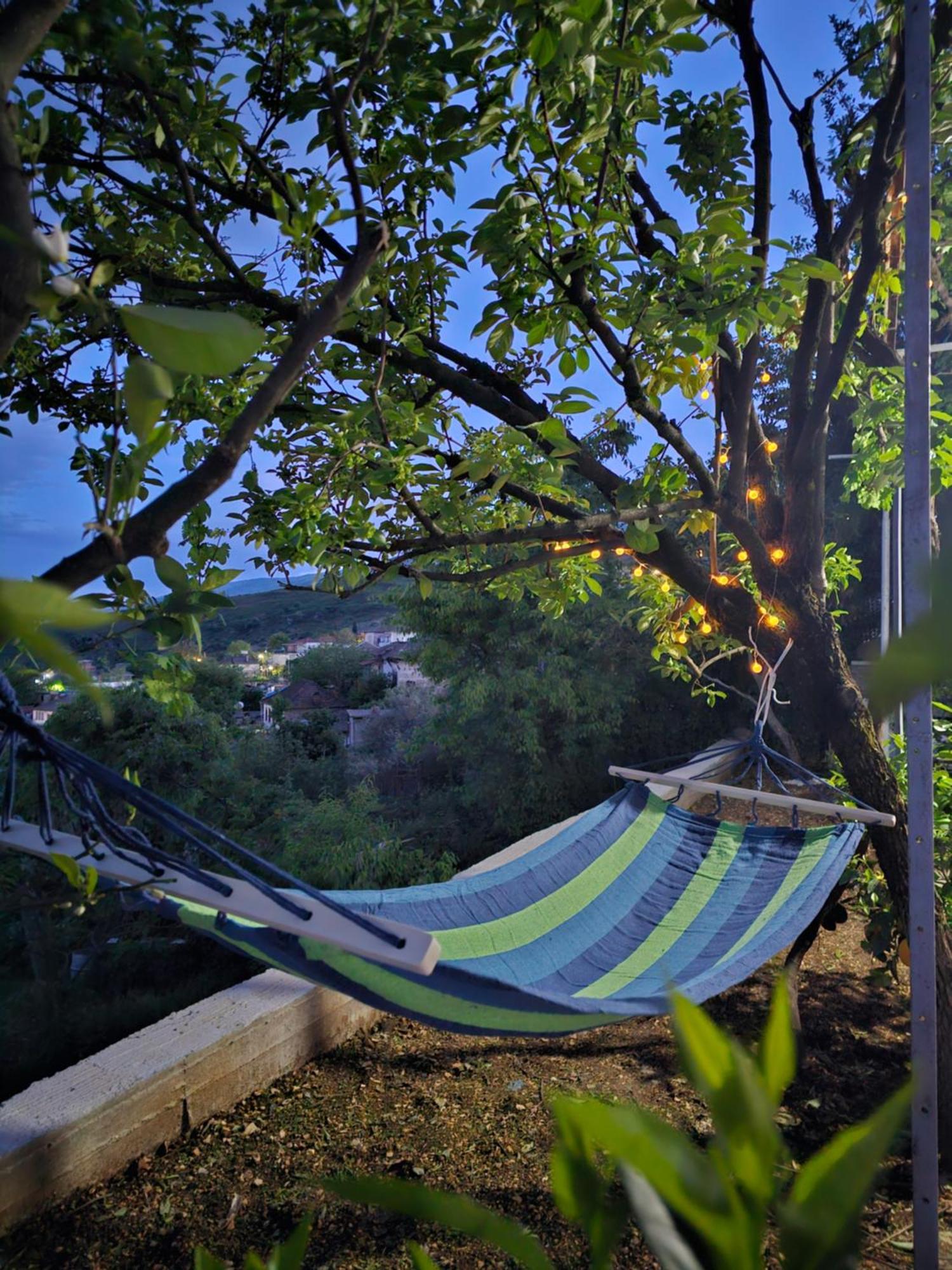 Lemon Garden Apartment-Hot Tub Jacuzzi Gjirokastër 外观 照片