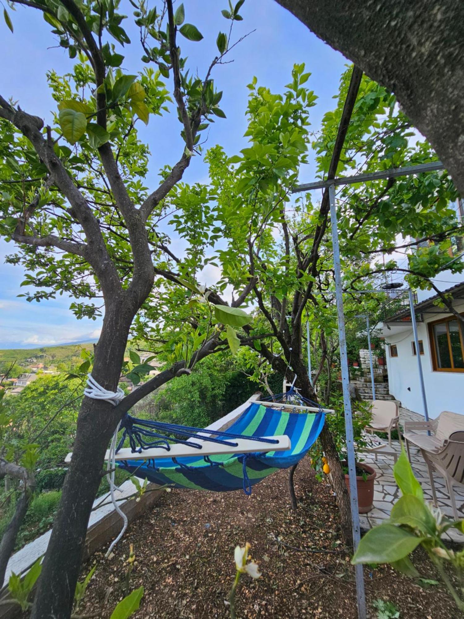 Lemon Garden Apartment-Hot Tub Jacuzzi Gjirokastër 外观 照片