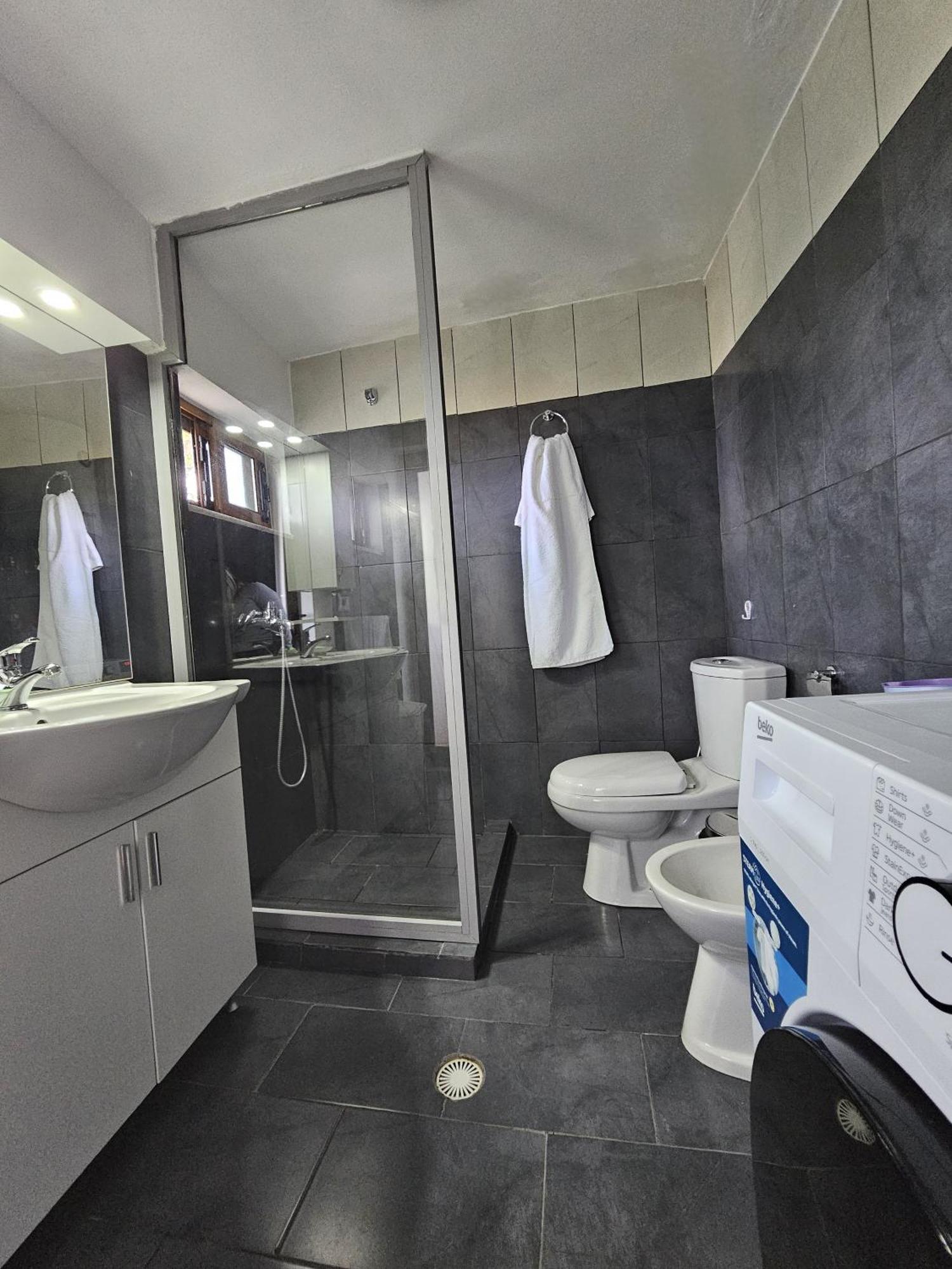 Lemon Garden Apartment-Hot Tub Jacuzzi Gjirokastër 外观 照片
