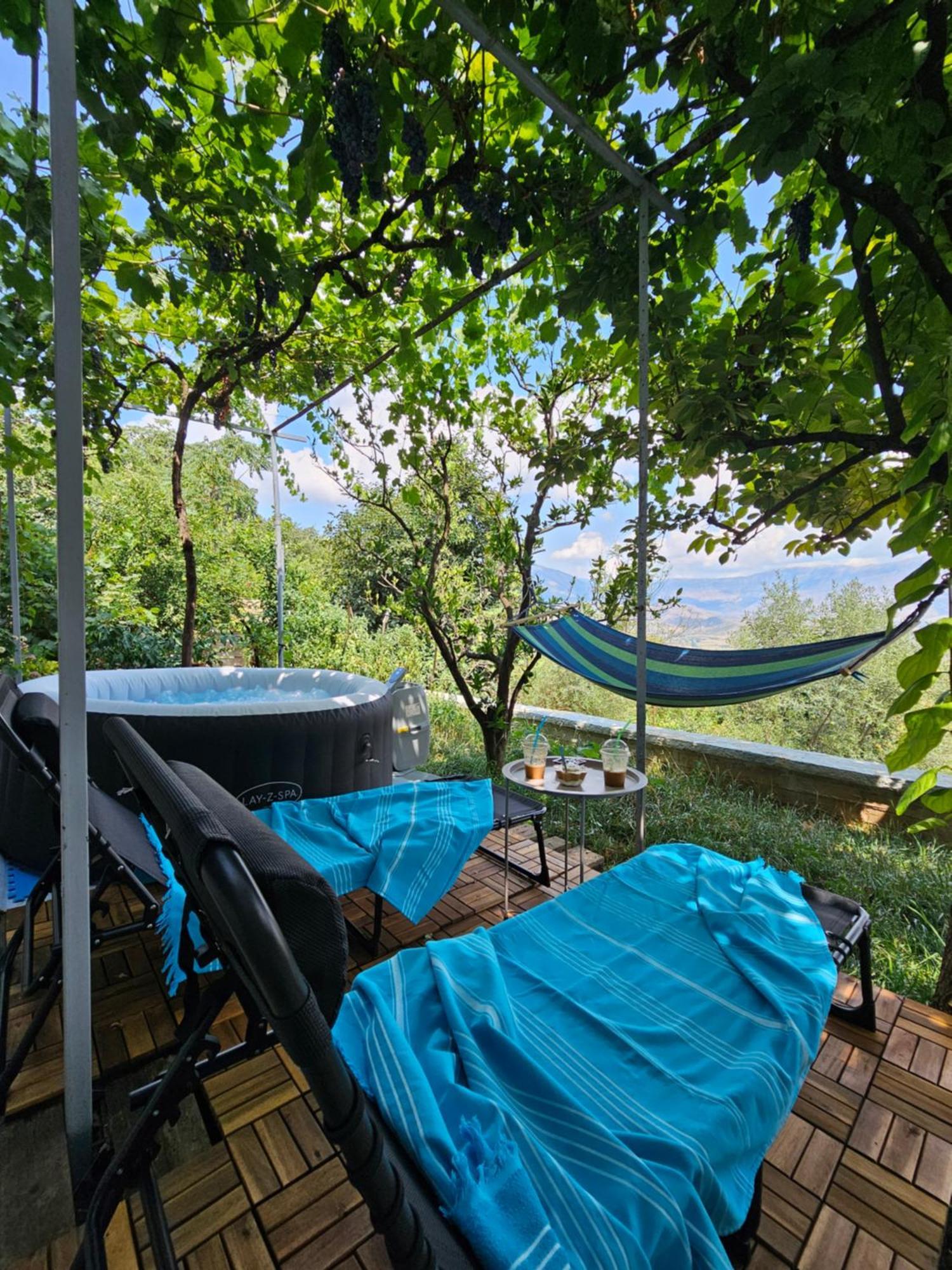 Lemon Garden Apartment-Hot Tub Jacuzzi Gjirokastër 外观 照片